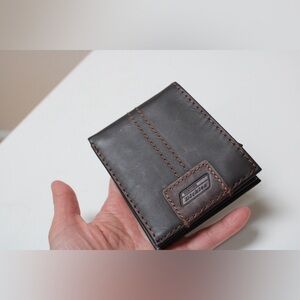 Genuine Dickies Men's RFID Leather Extra Capacity Wallet